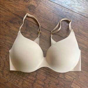 VS light push up bra. Like new condition!